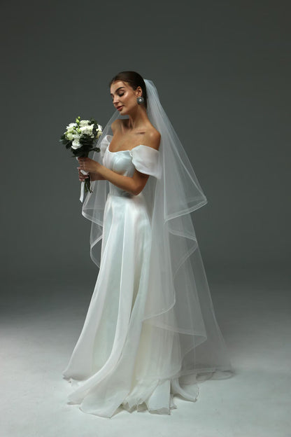 Two-Tier Horsehair Trim Veil with Blusher