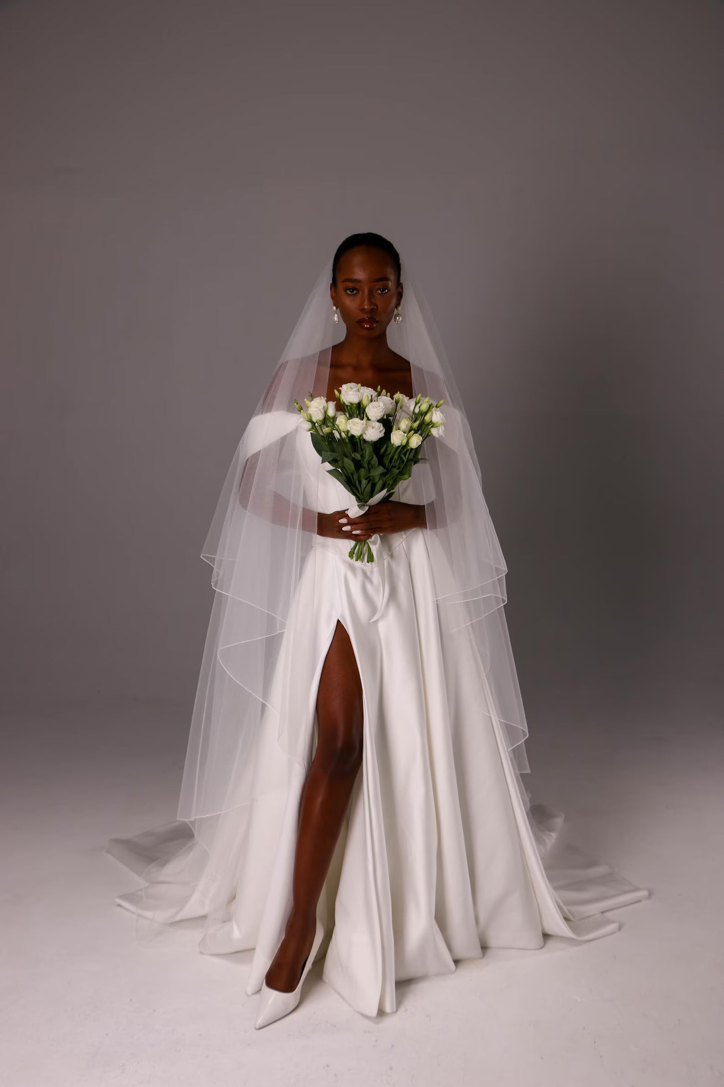 Delicate Pencil Edge Blusher Veil