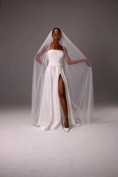 Elegant Single-Layer Pearl Veil