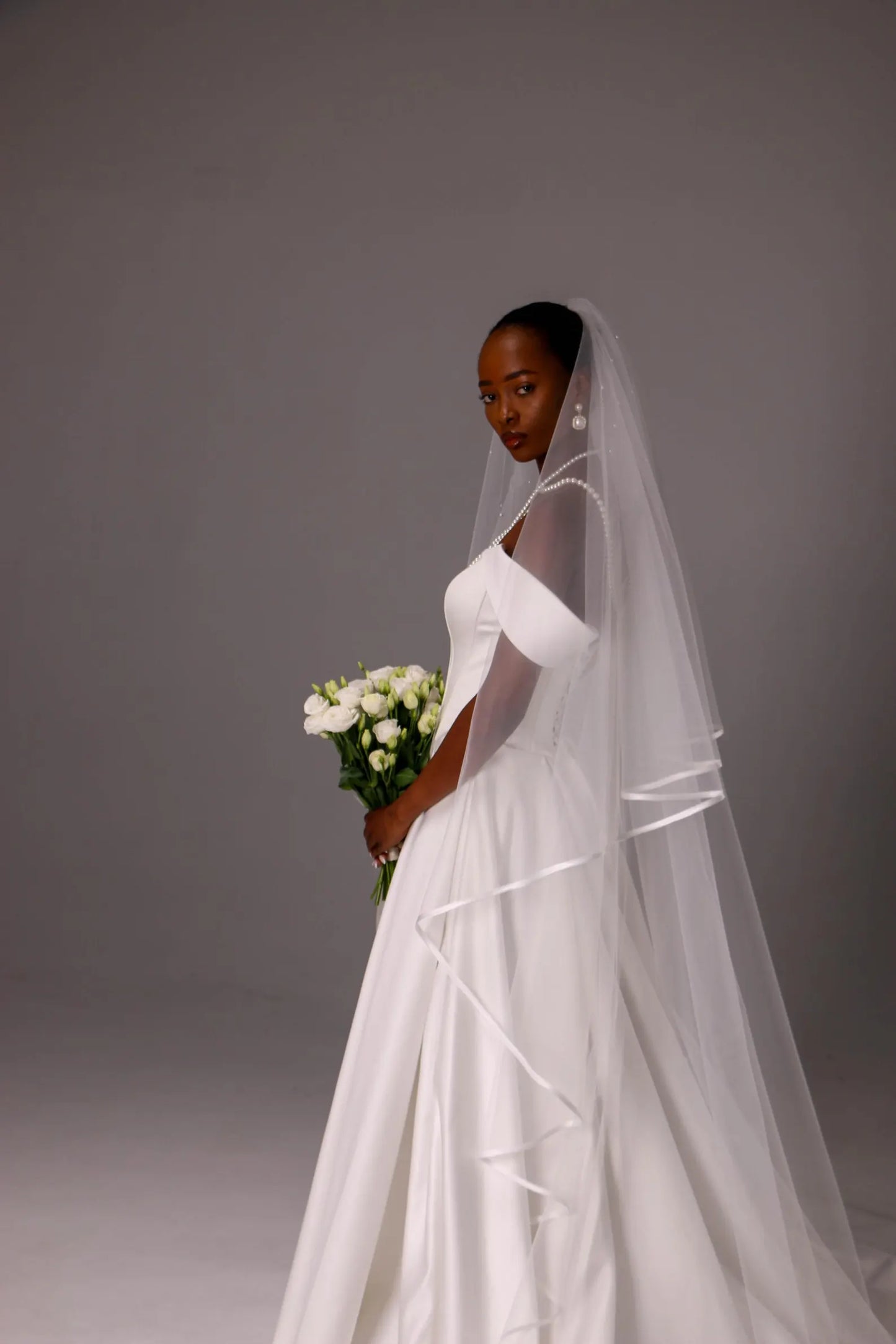 Satin Trim Two-Tier Bridal Veil