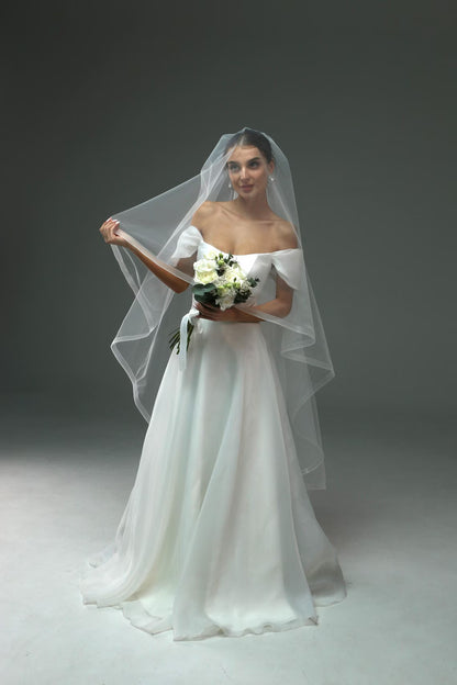 Two-Tier Horsehair Trim Veil with Blusher