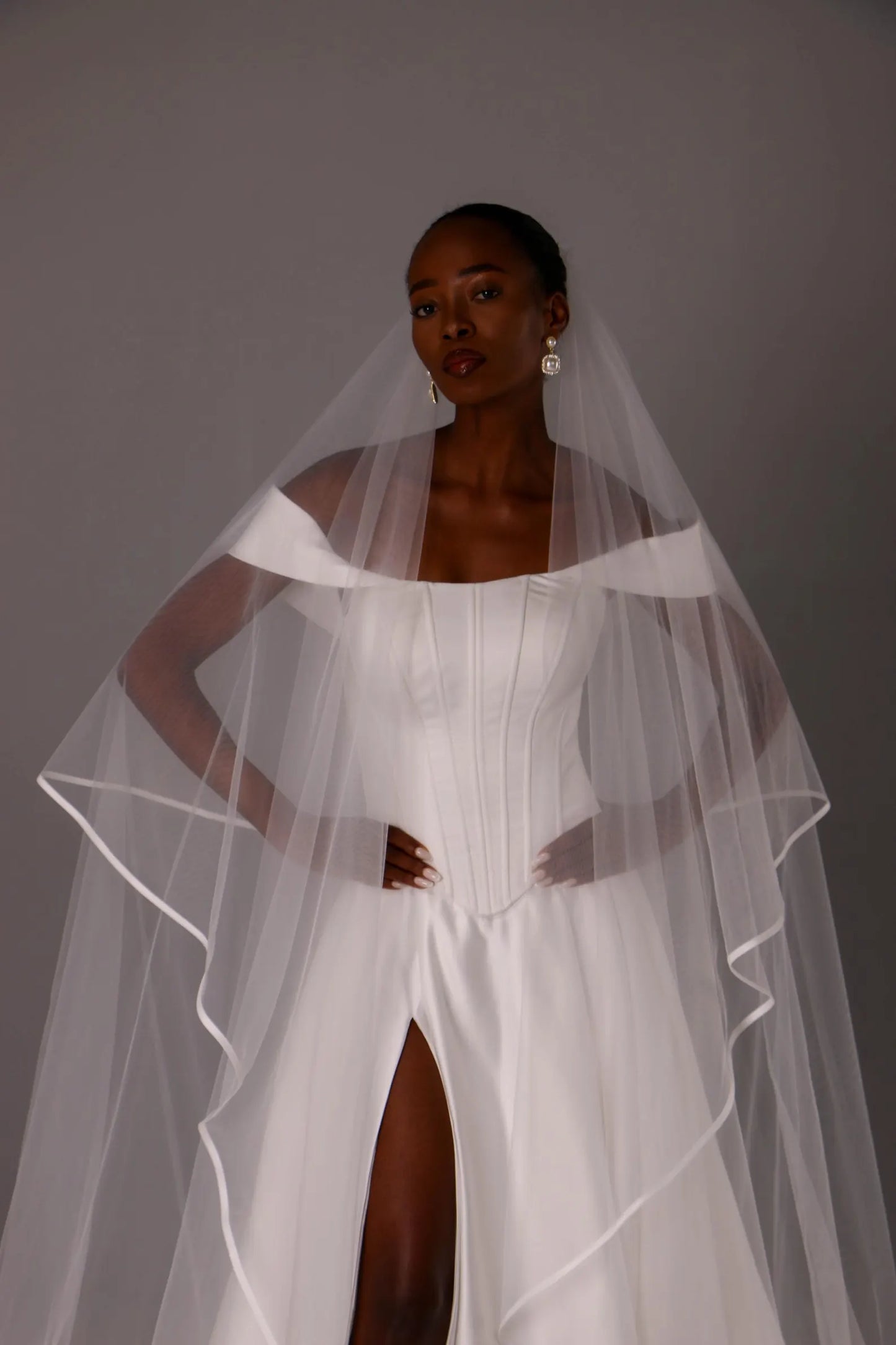 Soft Satin Edge Blusher Veil