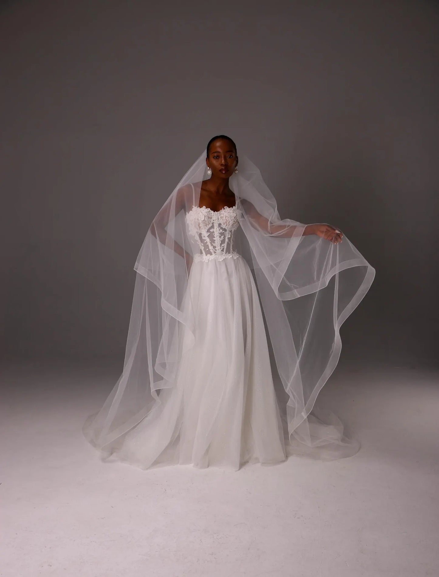 Crinoline Edge Veil with Blusher