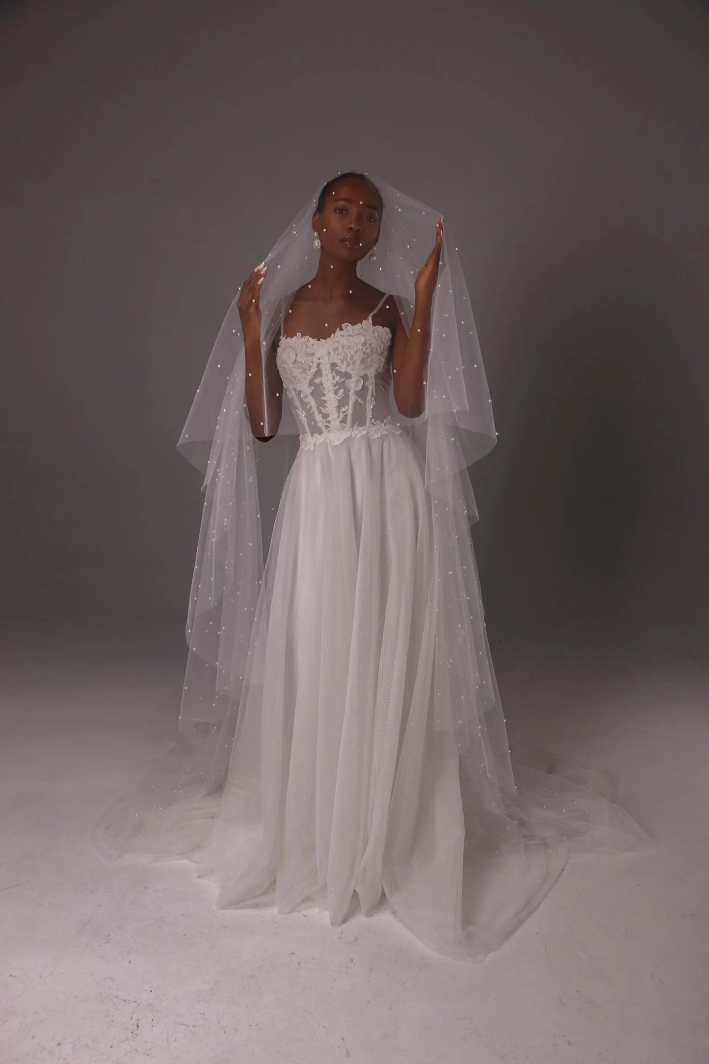 Two-Layer Pearl Veil with Blusher
