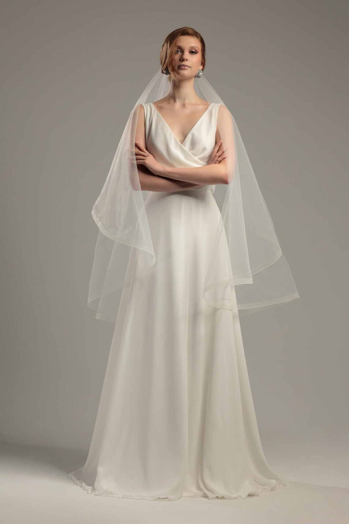 Horsehair Trim Crinoline Edge Veil with Blusher