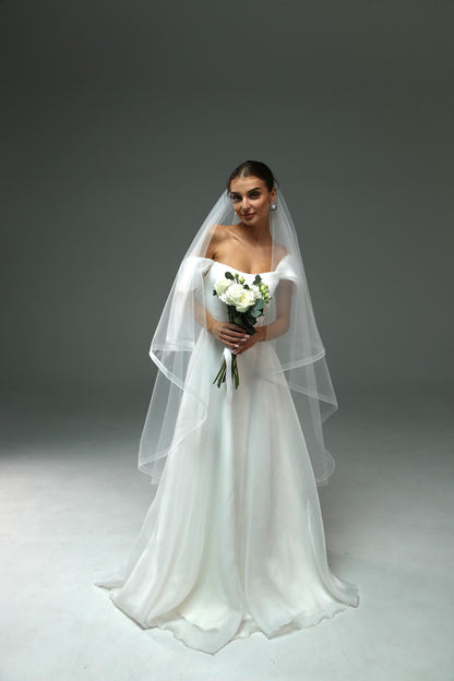 Two-Tier Horsehair Trim Veil with Blusher
