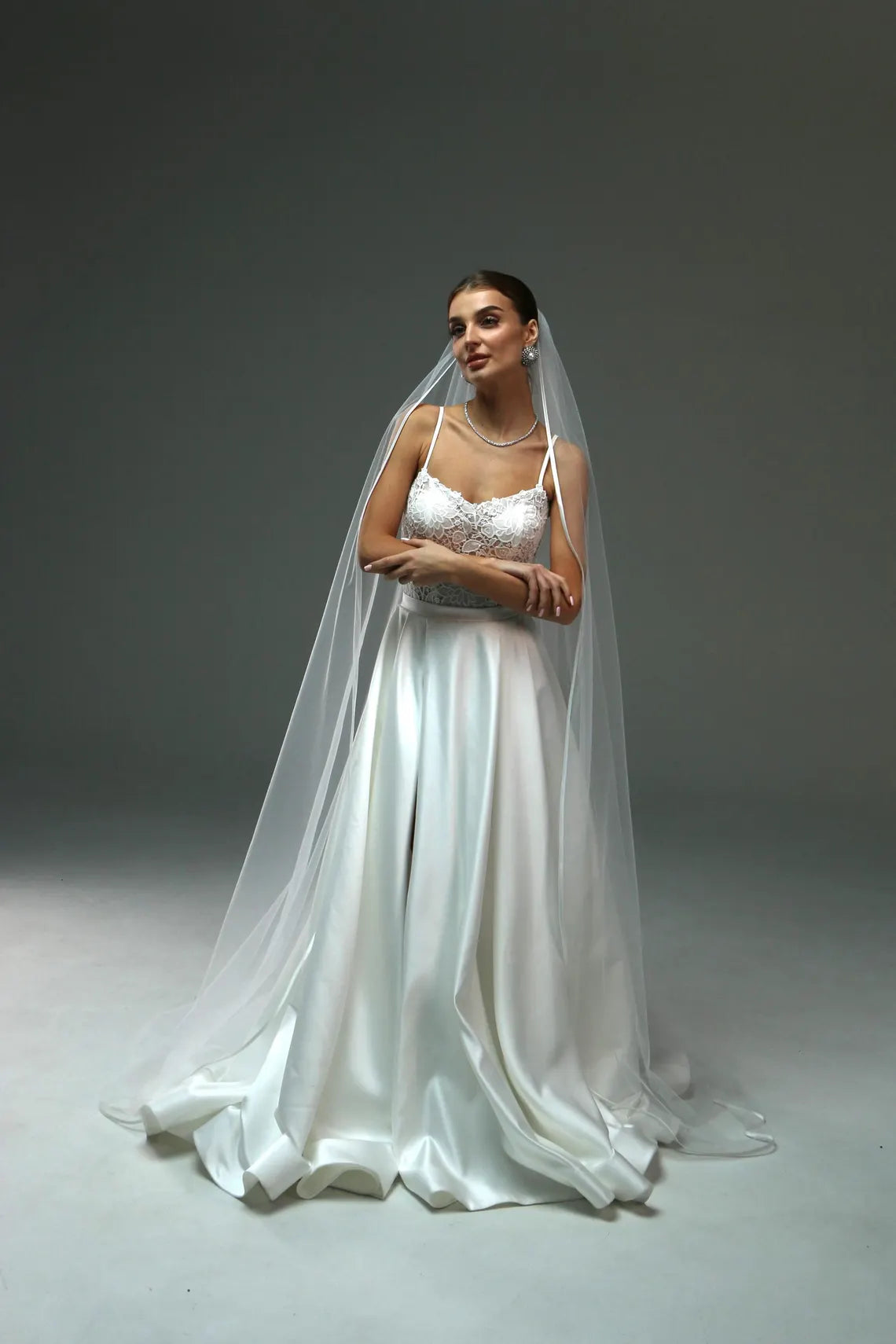 Elegant Satin Edge Wedding Veil