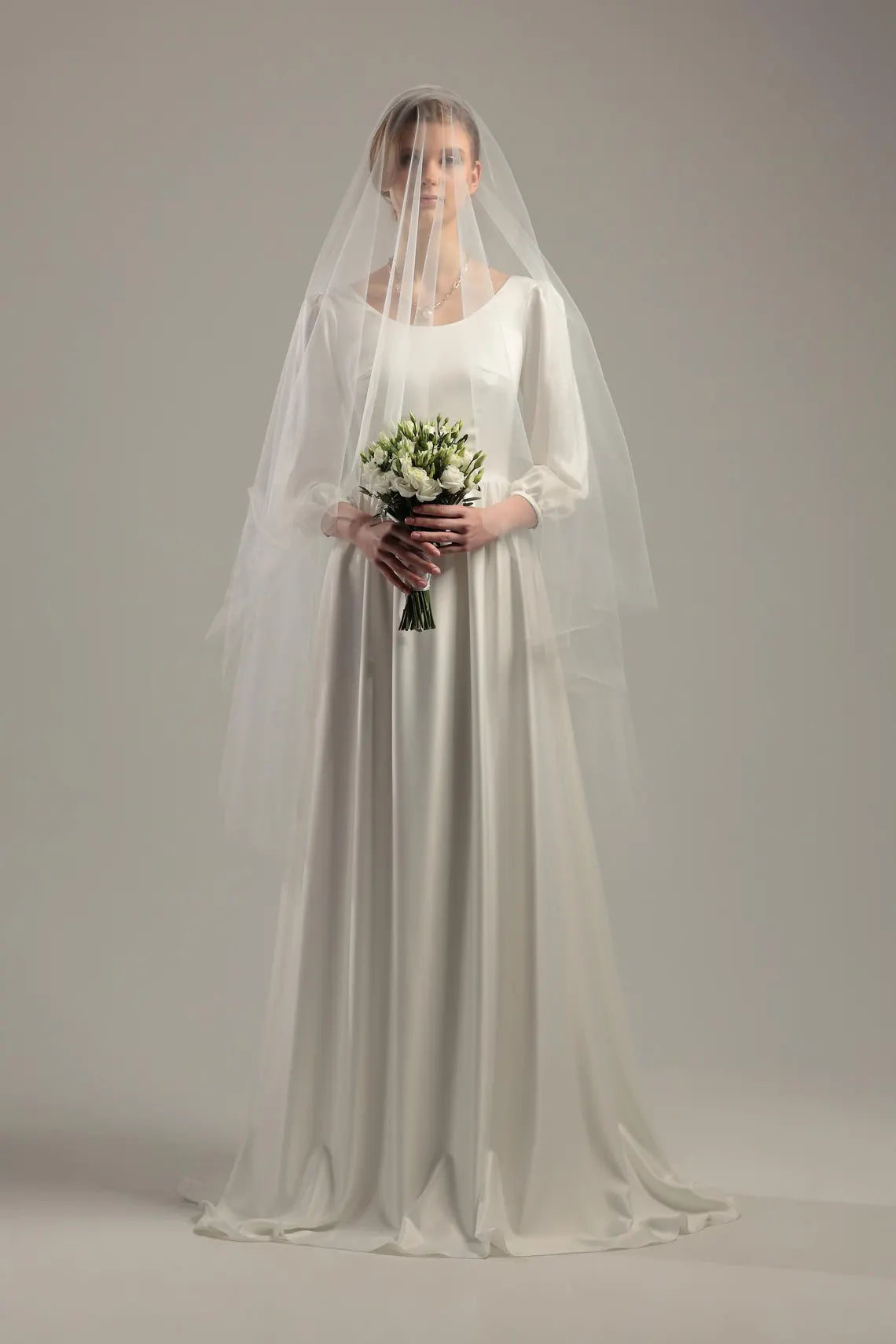 Two-Tier Cut Edge Veil with Blusher