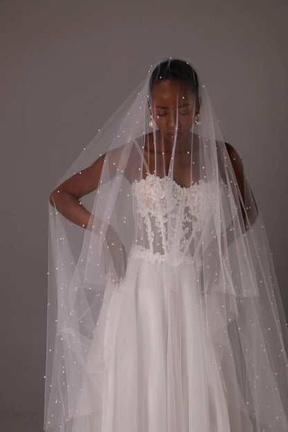 Two-Layer Pearl Veil with Blusher