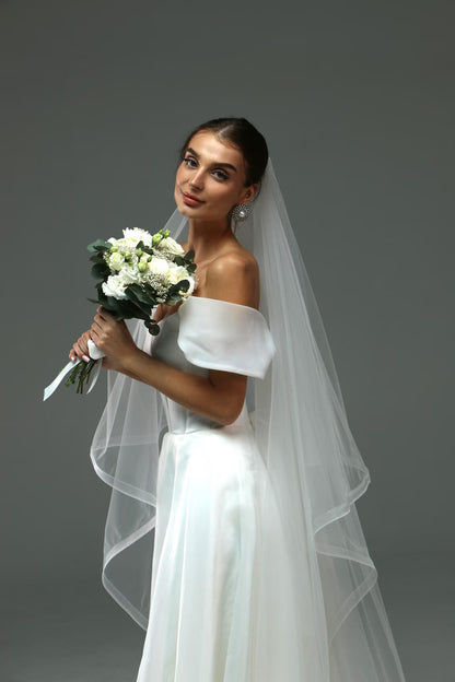 Two-Tier Horsehair Trim Veil with Blusher
