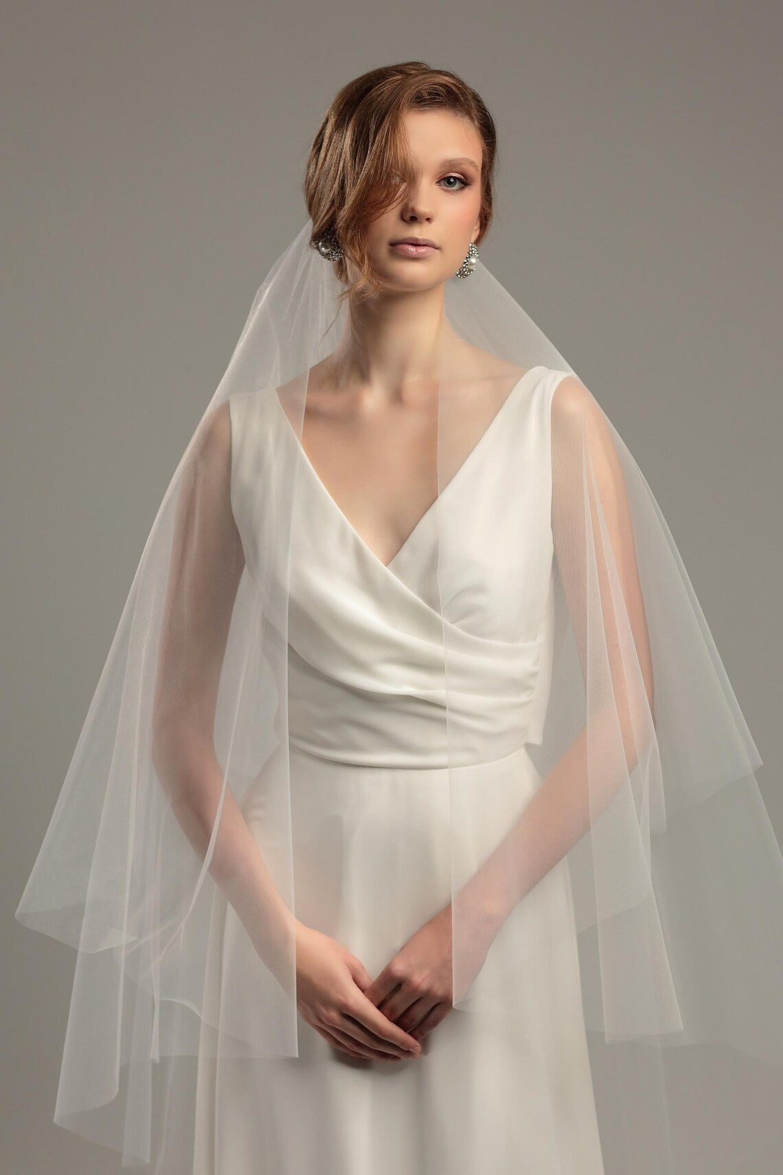 Two-Tier Simple Tulle Veil with Blusher