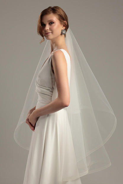 Horsehair Trim Crinoline Edge Veil with Blusher