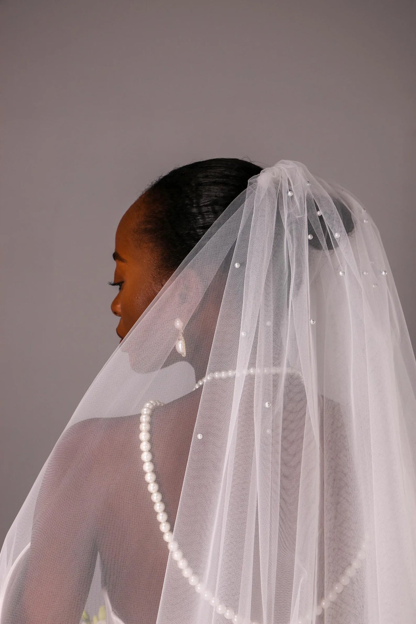 Satin Trim Two-Tier Bridal Veil