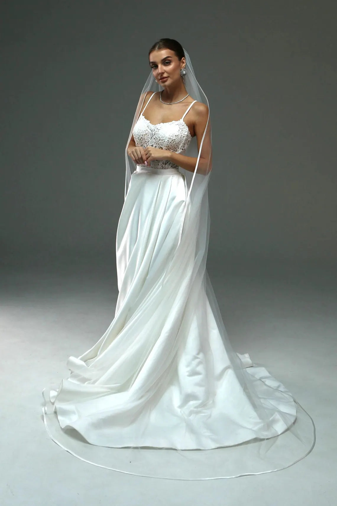 Elegant Satin Edge Wedding Veil