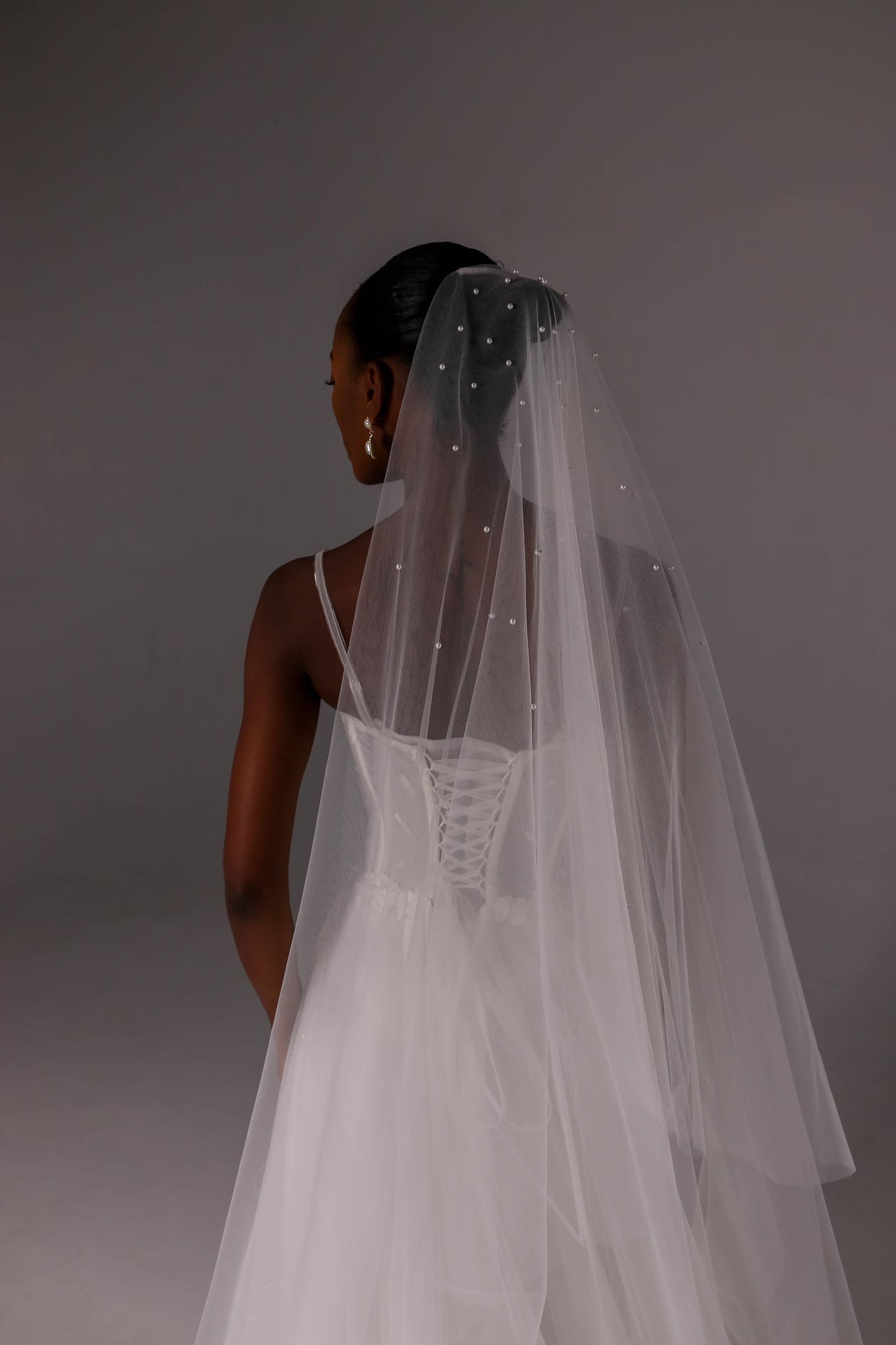 Soft Raw Edge Blusher Veil