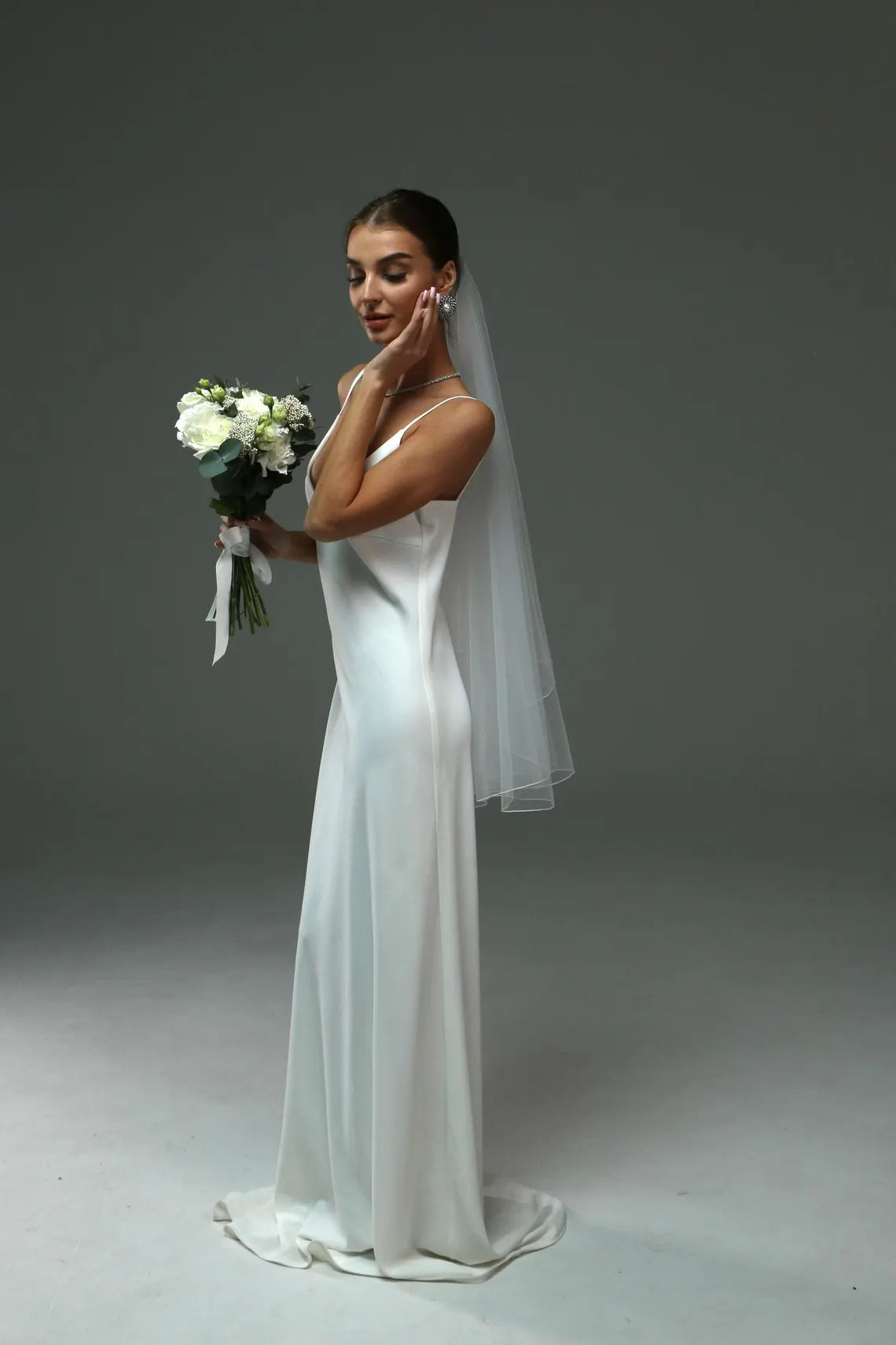 Classic Pencil Edge Veil with Blusher