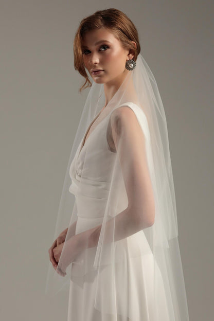 Two-Tier Simple Tulle Veil with Blusher
