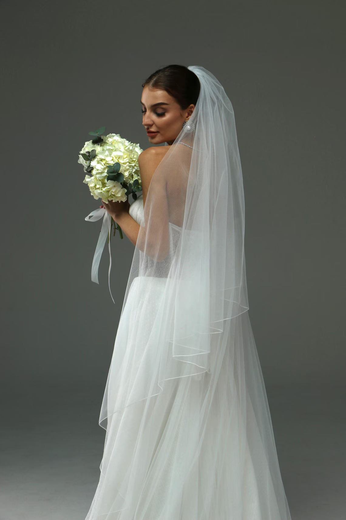 Two-Tier Pencil Edge Veil with Blusher