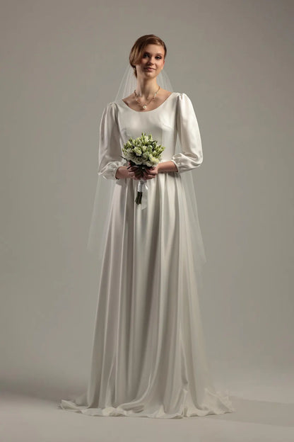 Two-Tier Cut Edge Veil with Blusher