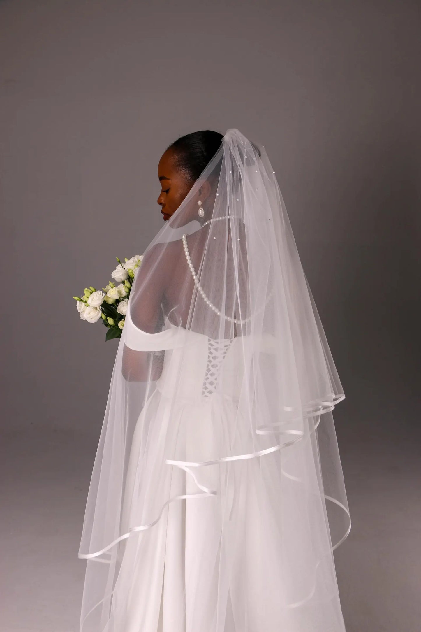 Satin Trim Two-Tier Bridal Veil