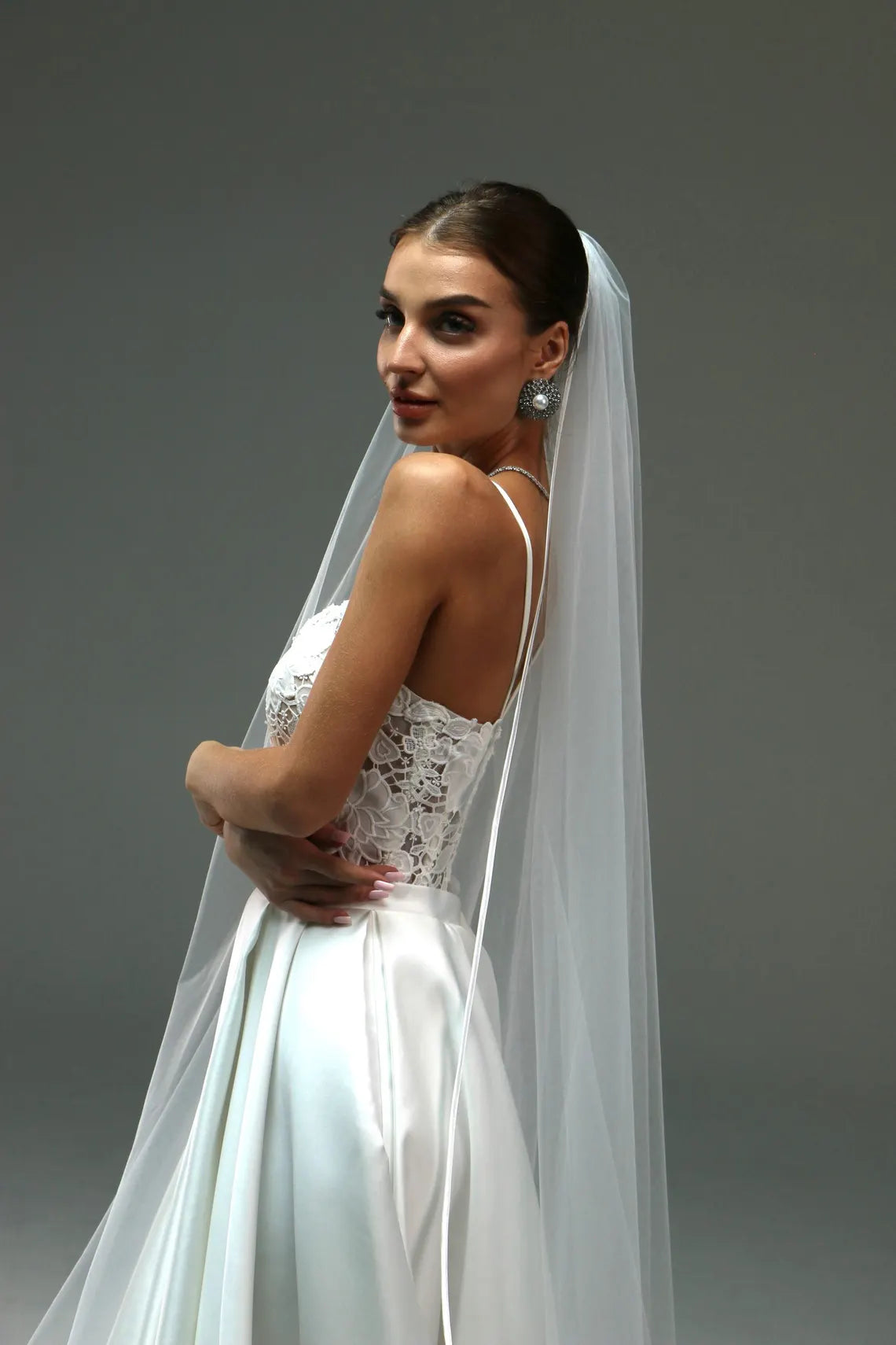 Elegant Satin Edge Wedding Veil