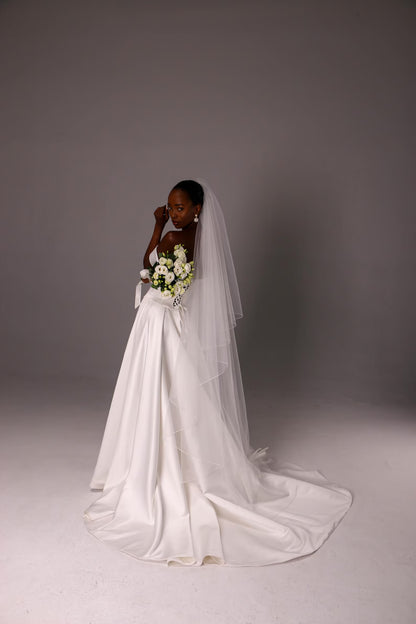 Delicate Pencil Edge Blusher Veil